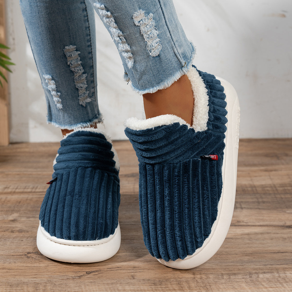 Nino™ | Chaussons en peluche CozyStep